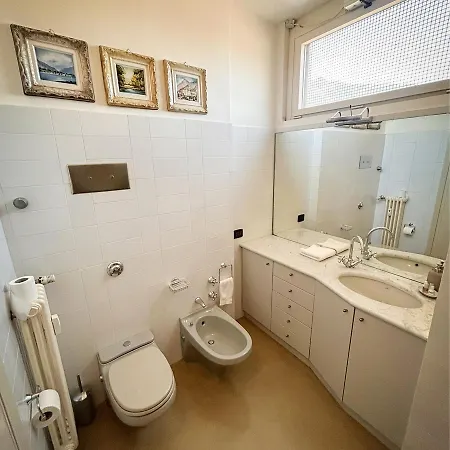 Apartman Art & *